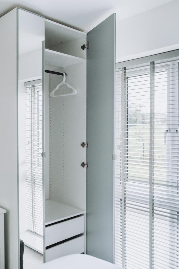 Deluxe 2 Bed Flat In Patchway Near Aztec West And Cribbs Causeway Bristol Apartman Kültér fotó